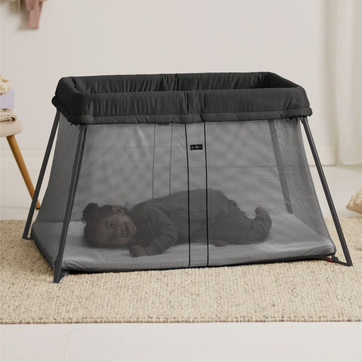 BabyBjörn - Reiseseng Light Black Mesh