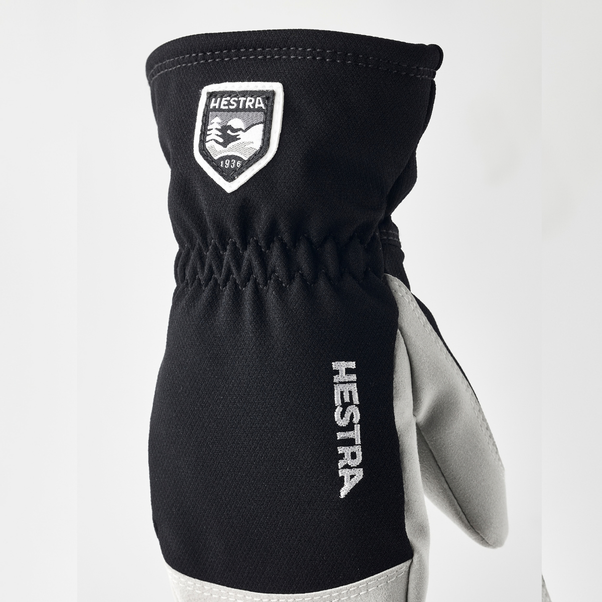 Hestra - Votter Vega CZone Black