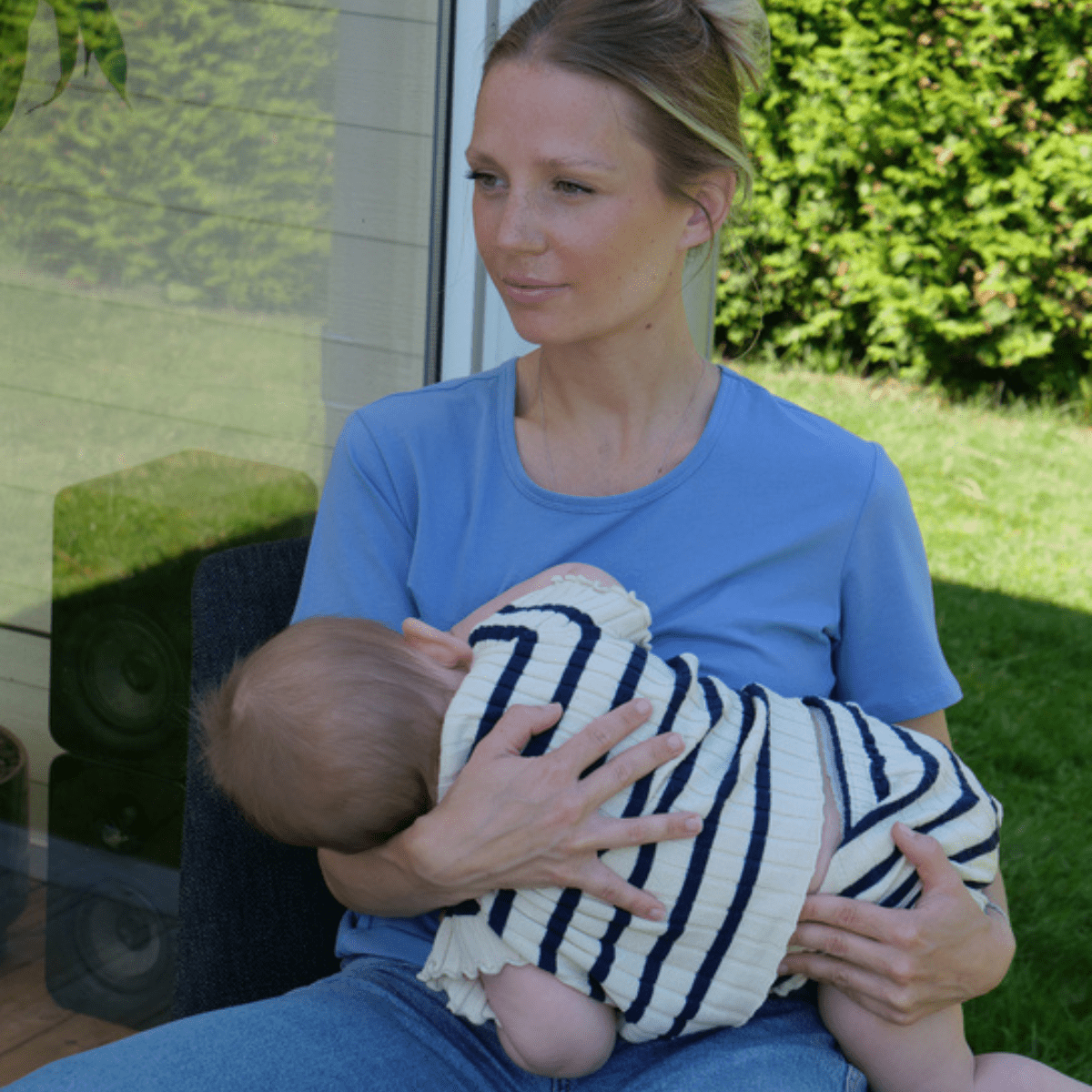Boob - Gravid- og Amme T-skjorte Essential Pale Blue - Guttelus.no