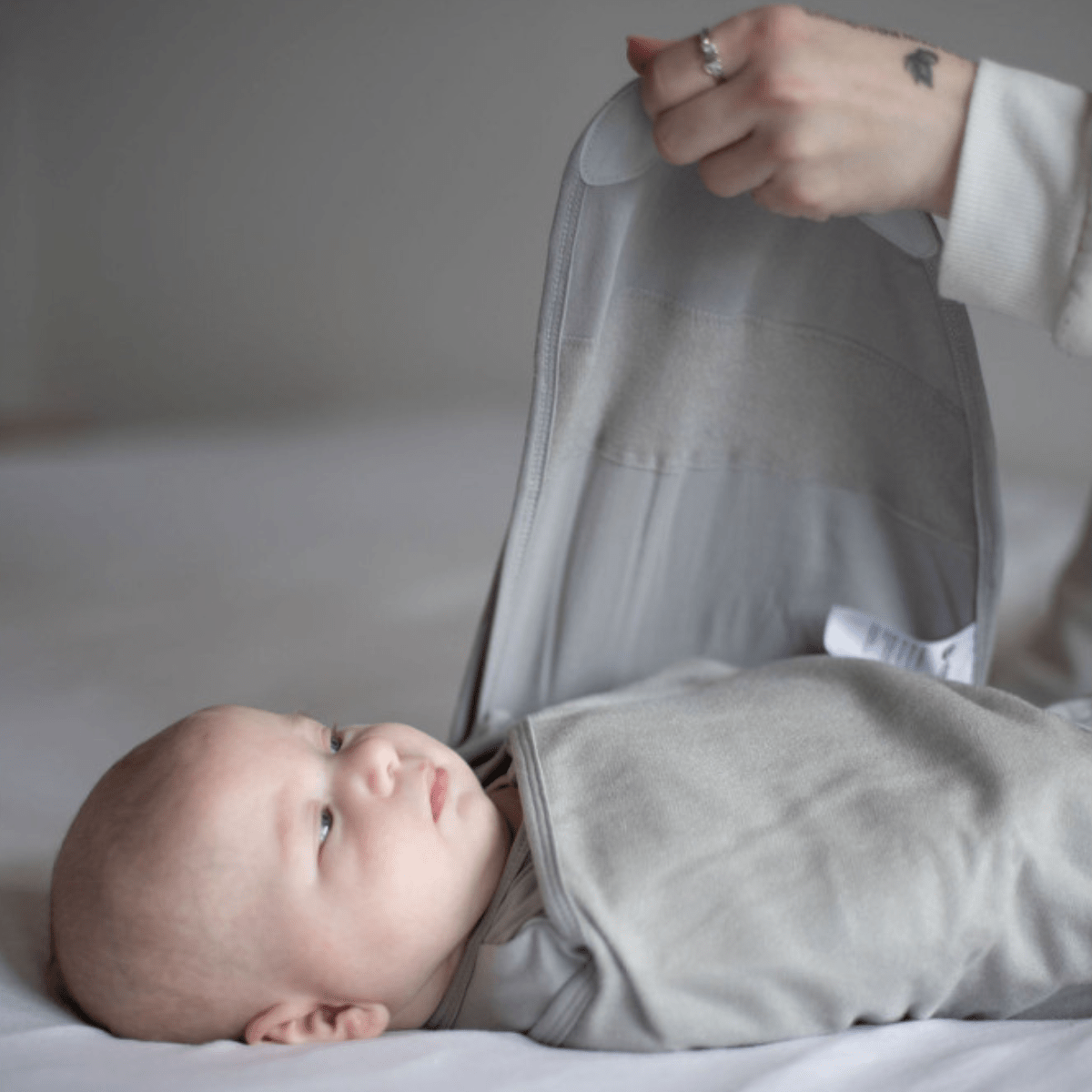 Easygrow - Swaddle Svøpepose Sand - Guttelus.no