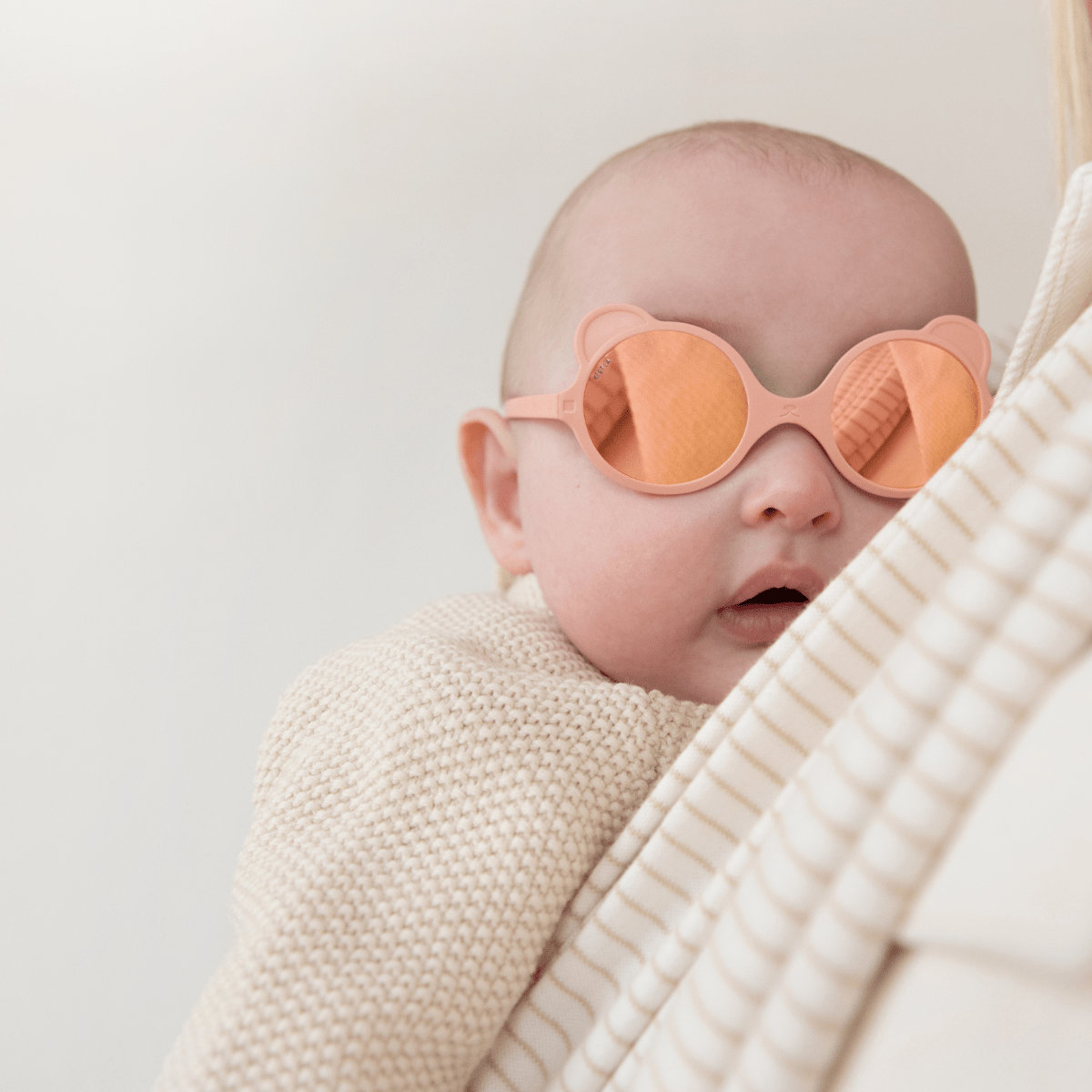 Ki ET LA - Solbriller Uknuselige Ourson Peach - Guttelus.no