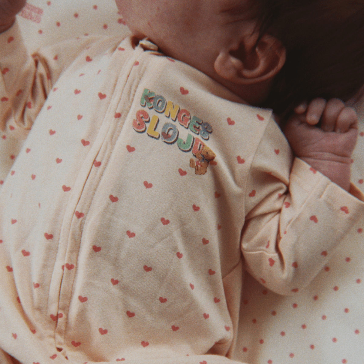 Konges Sløjd - Heldress Teddy Coeur - Guttelus.no