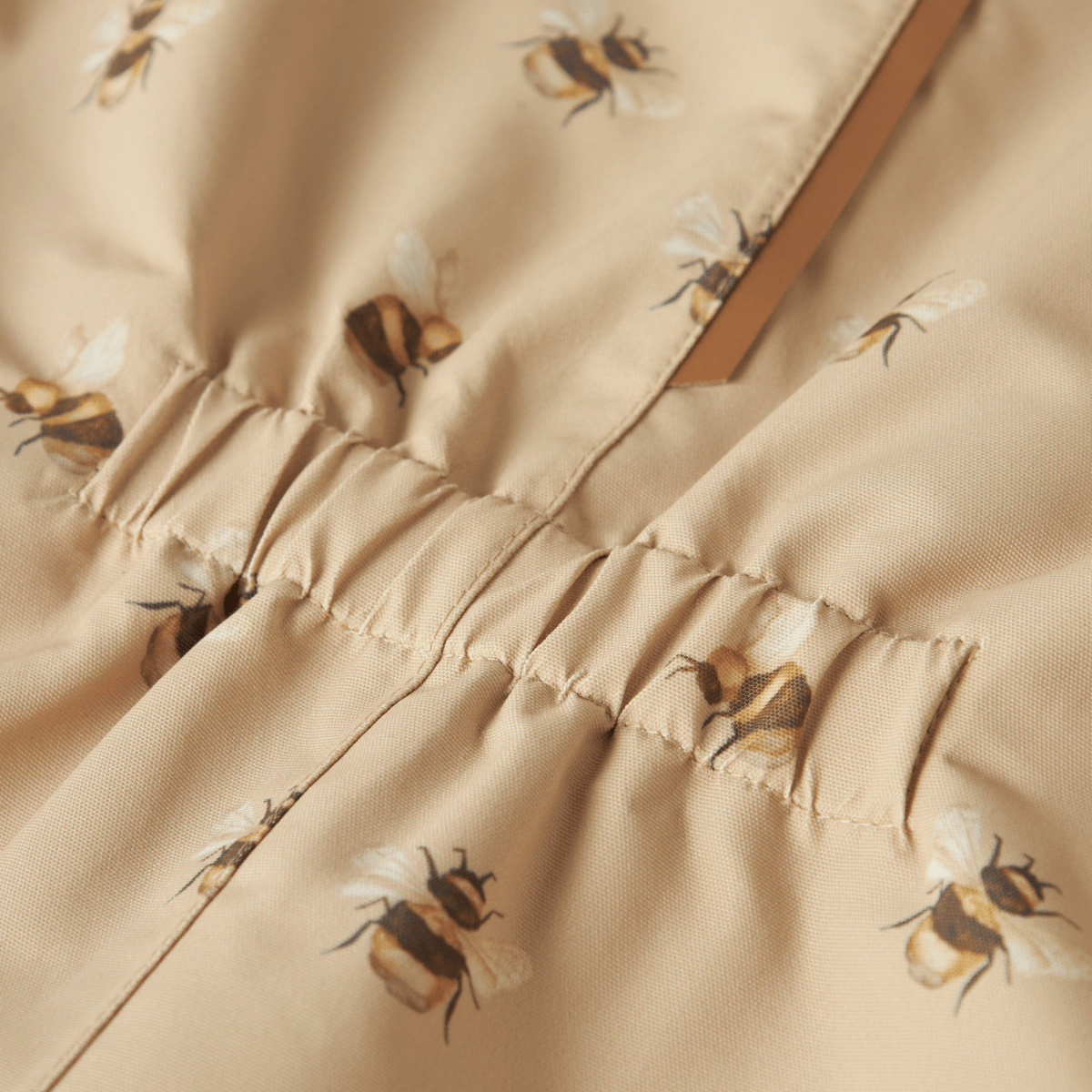 Lil'Atelier - Parkdress Lamint AOP Safari Bee - Guttelus.no
