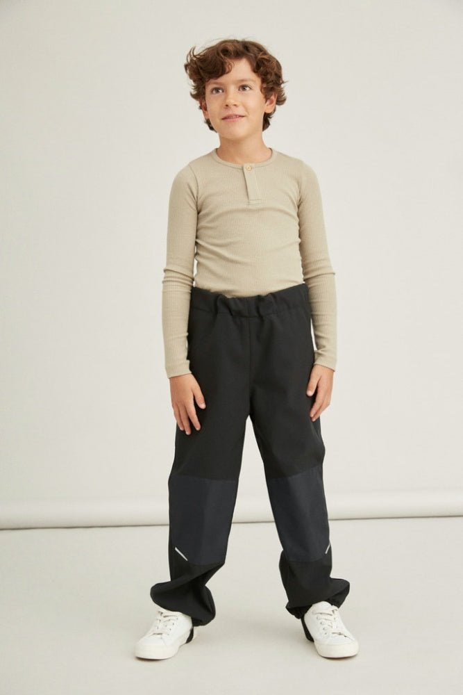 Name It - Softshell Bukse Alfa Sort - Guttelus.no