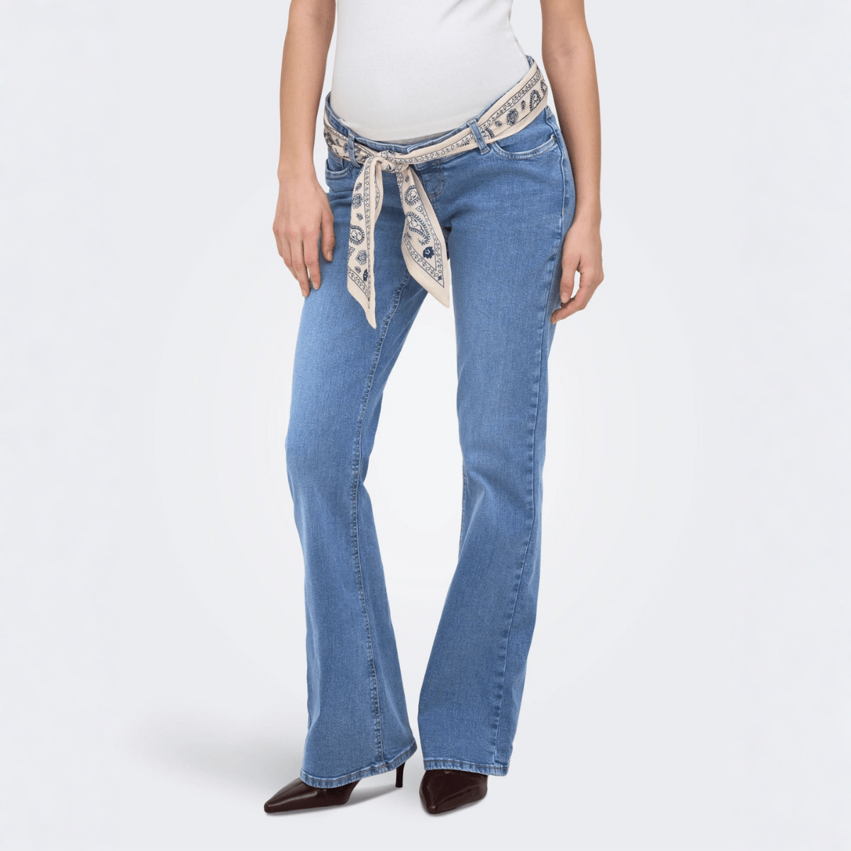 ONLY Maternity - Jeans Blush Flared Light Blue Denim - Guttelus.no
