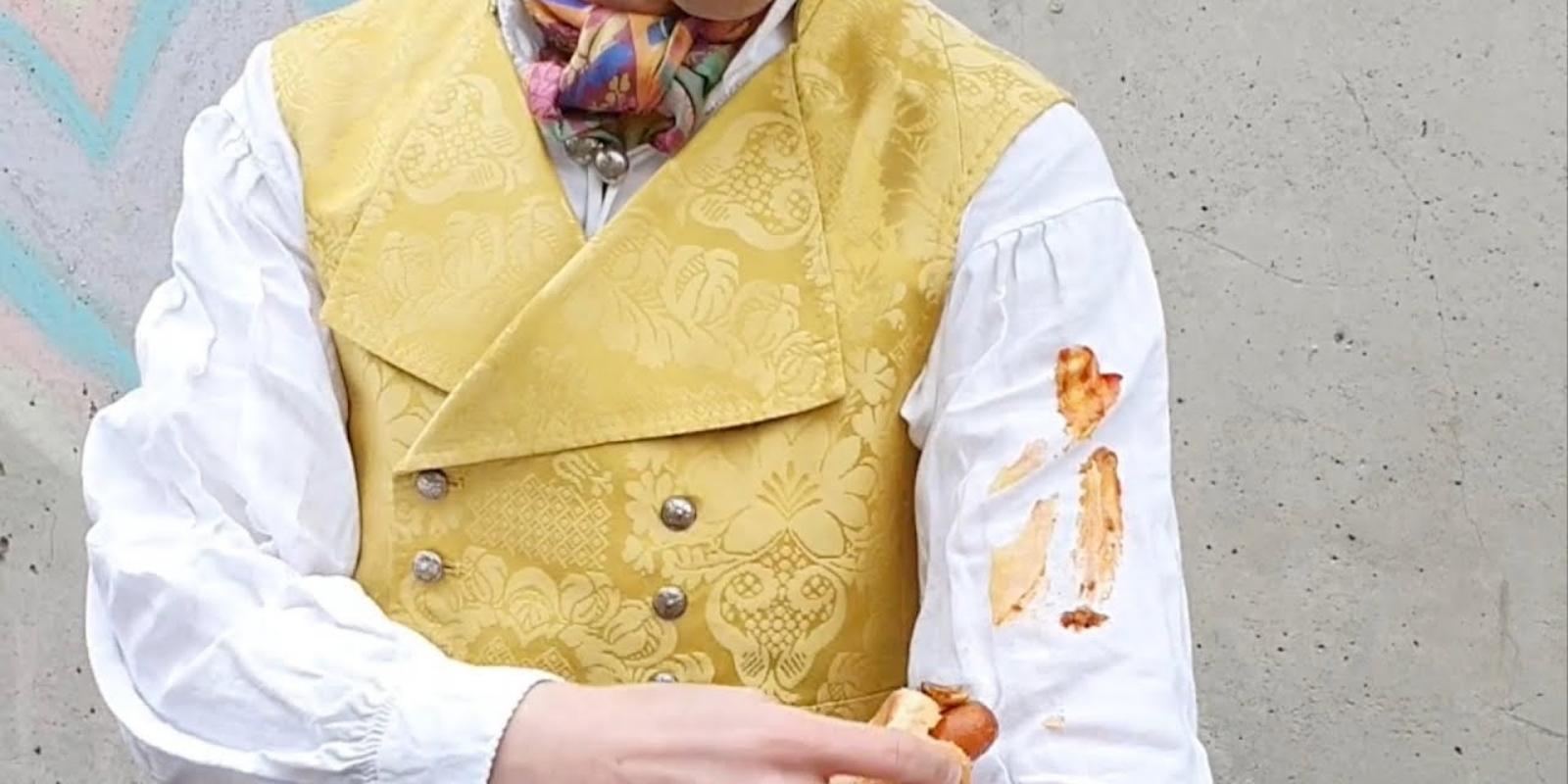 Slik fjerner du flekker på bunaden - Guttelus.no