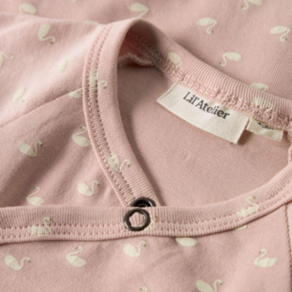 Lil' Atelier - Body Omslag Gayo Peach Whip Swans