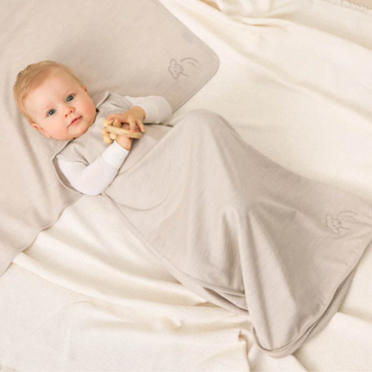 Lillelam - Nattpose i Ull Luna - Lys Beige