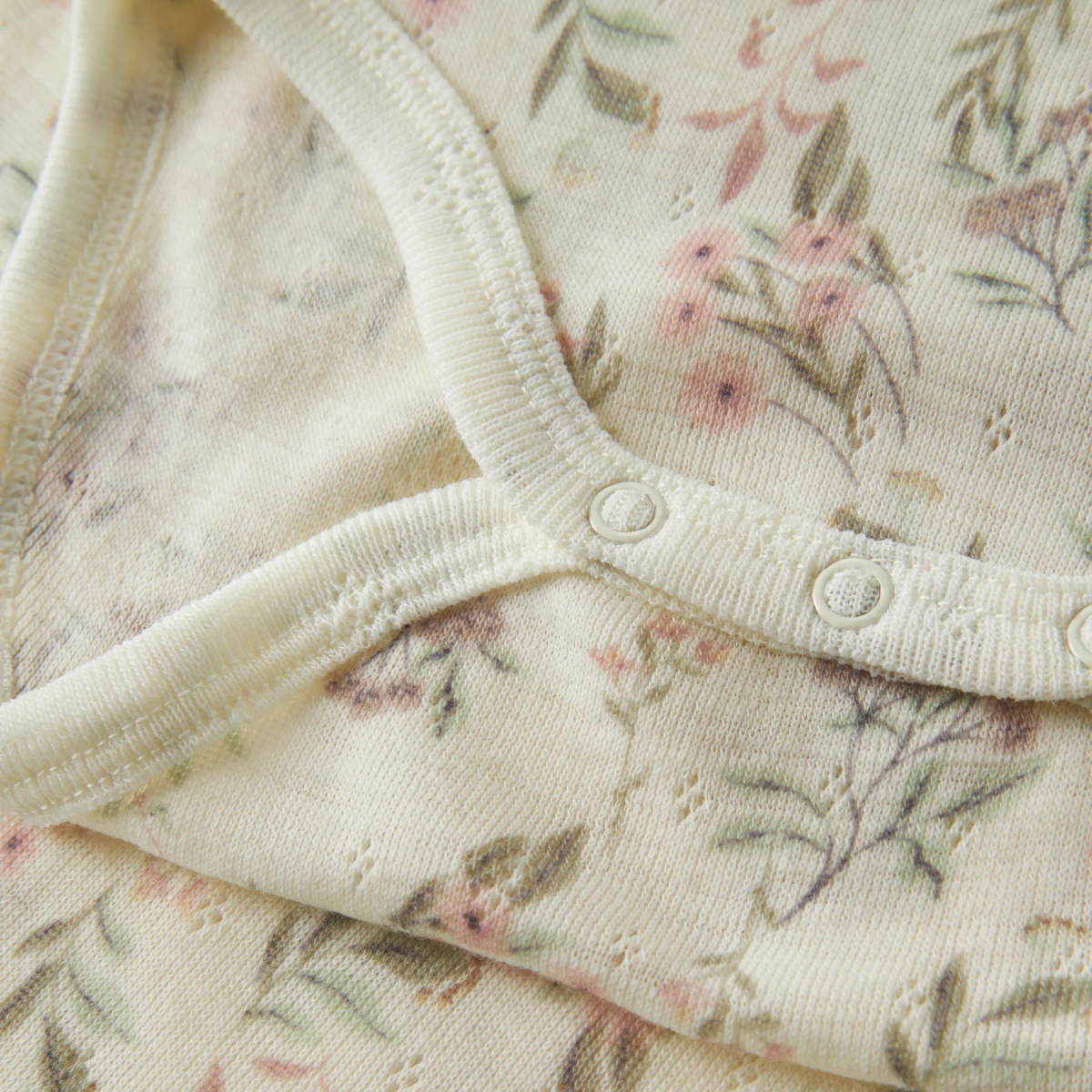 Name It - Ullbody Wang Snow White Flowers + Leafs