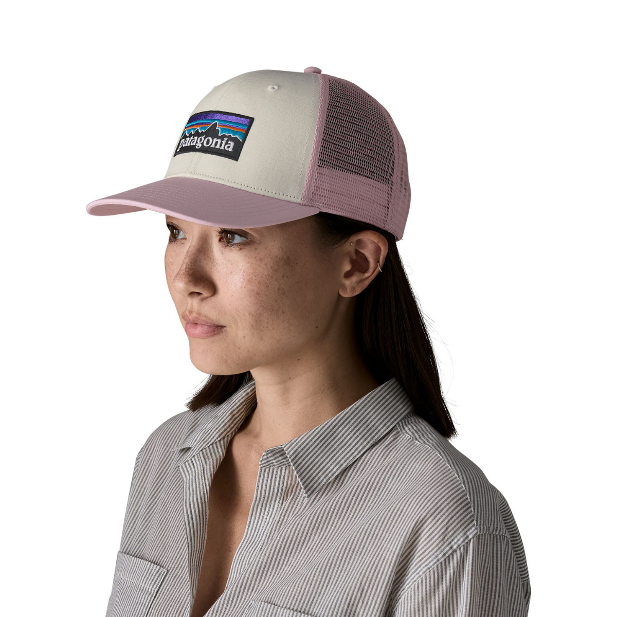 Patagonia - Caps P-6 Logo Trucker Hat White w/Quiet Violet
