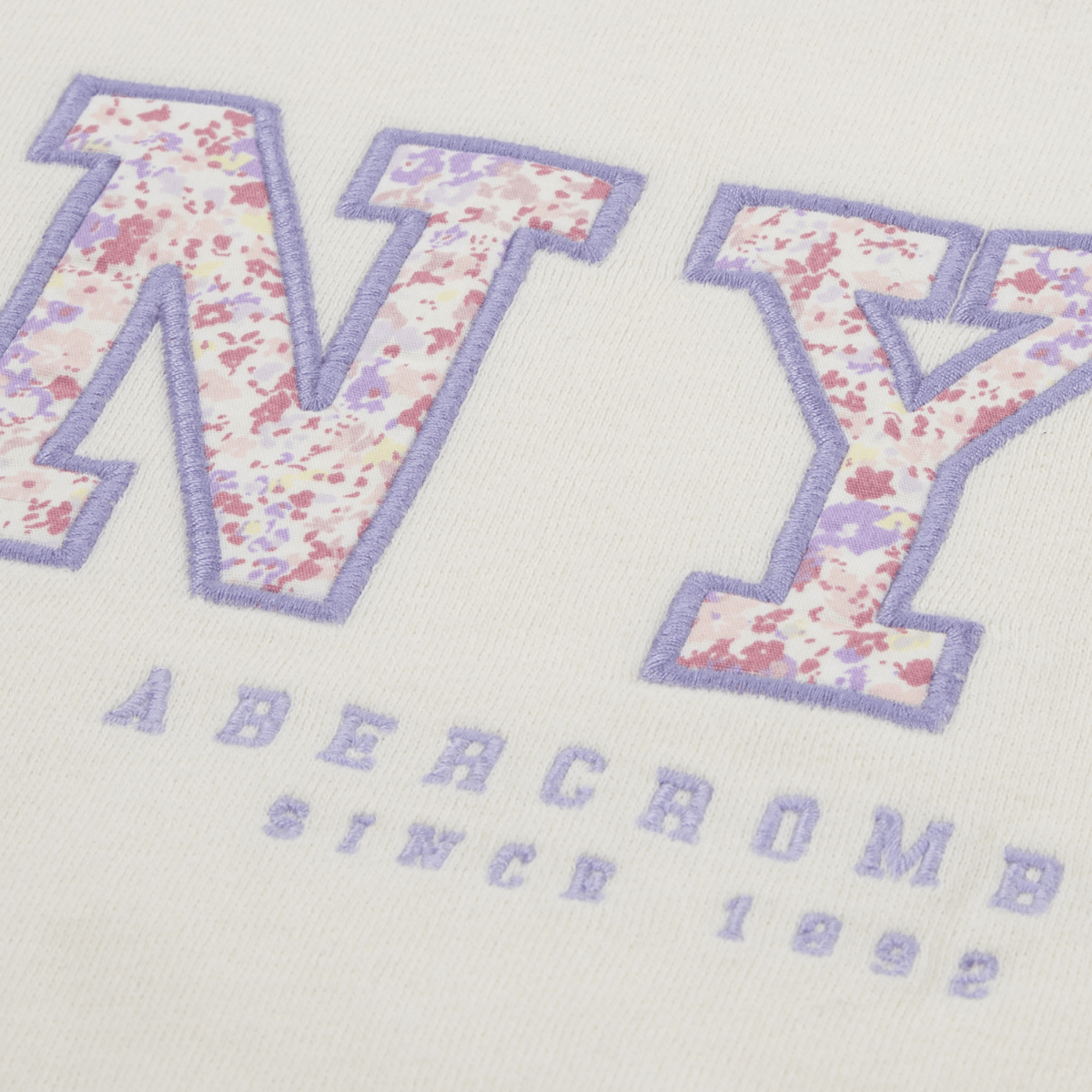 Abercrombie and Fitch - Genser NYC Floral Jet Stream - Guttelus