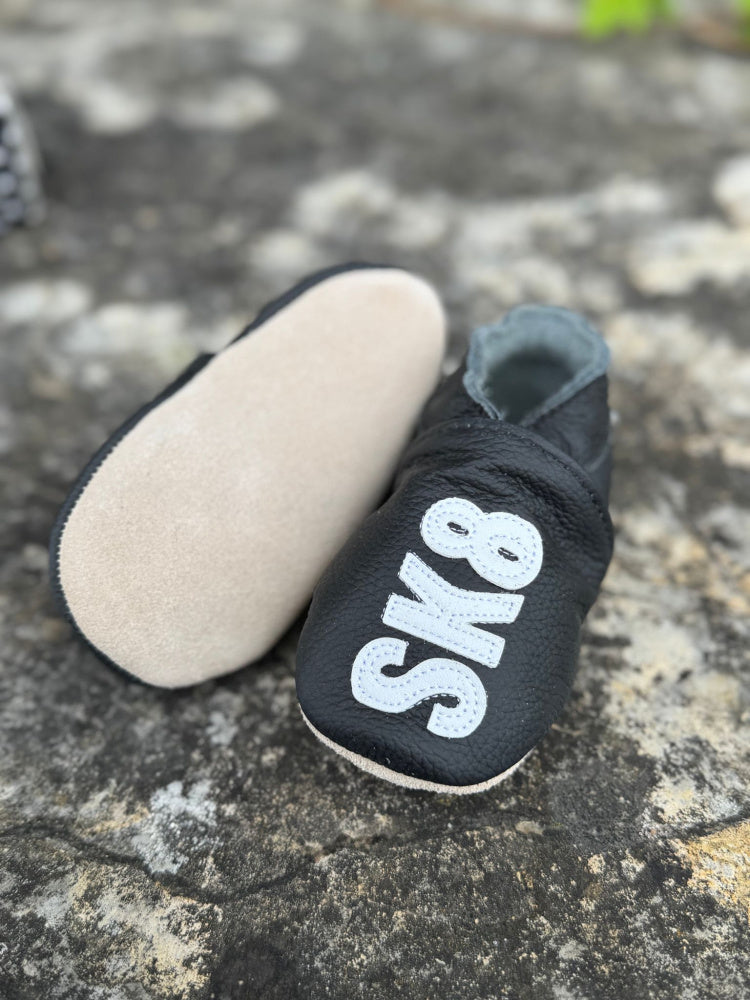 Rose et Chocolat - Tøfler i Skinn SK8 Black