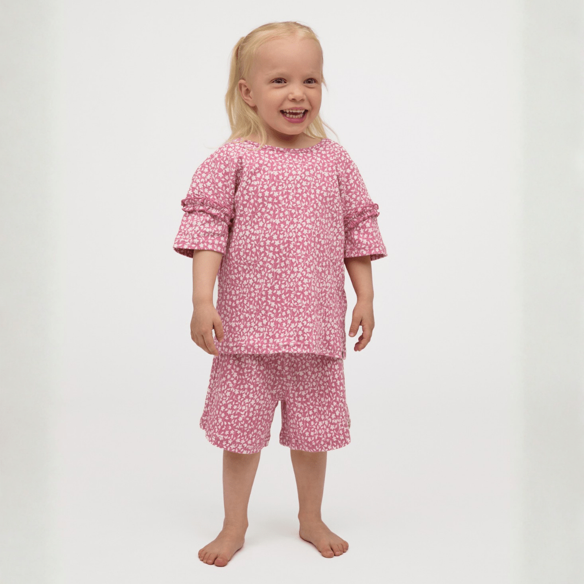 Gullkorn - 2-delt Sommersett Kaoli Rosa Print - Guttelus.no