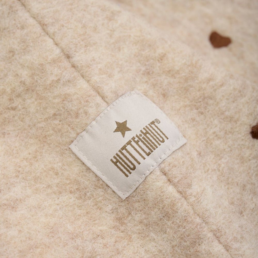 Huttelihut - Balaclava Ull Broderte Hjerter Sand Melange - Guttelus.no