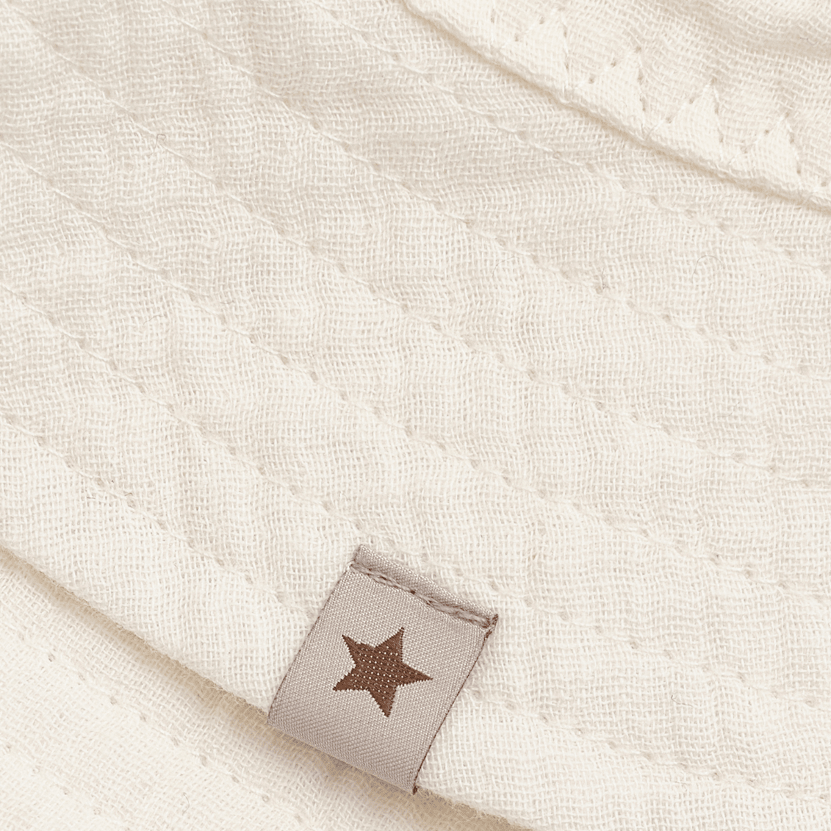 Huttelihut - Solhatt Bucket Hat Muslin Antique White - Guttelus.no