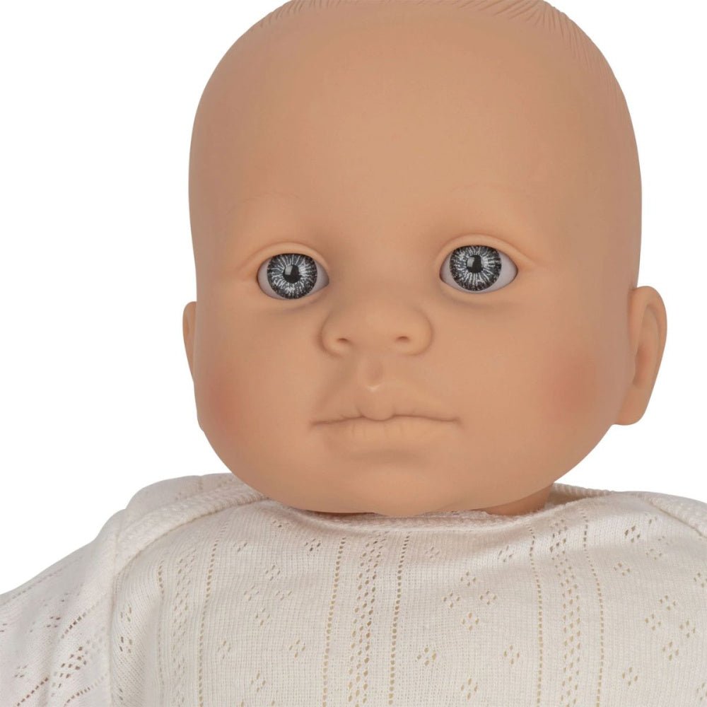 Konges Sløjd - Dukke Alfie - Guttelus