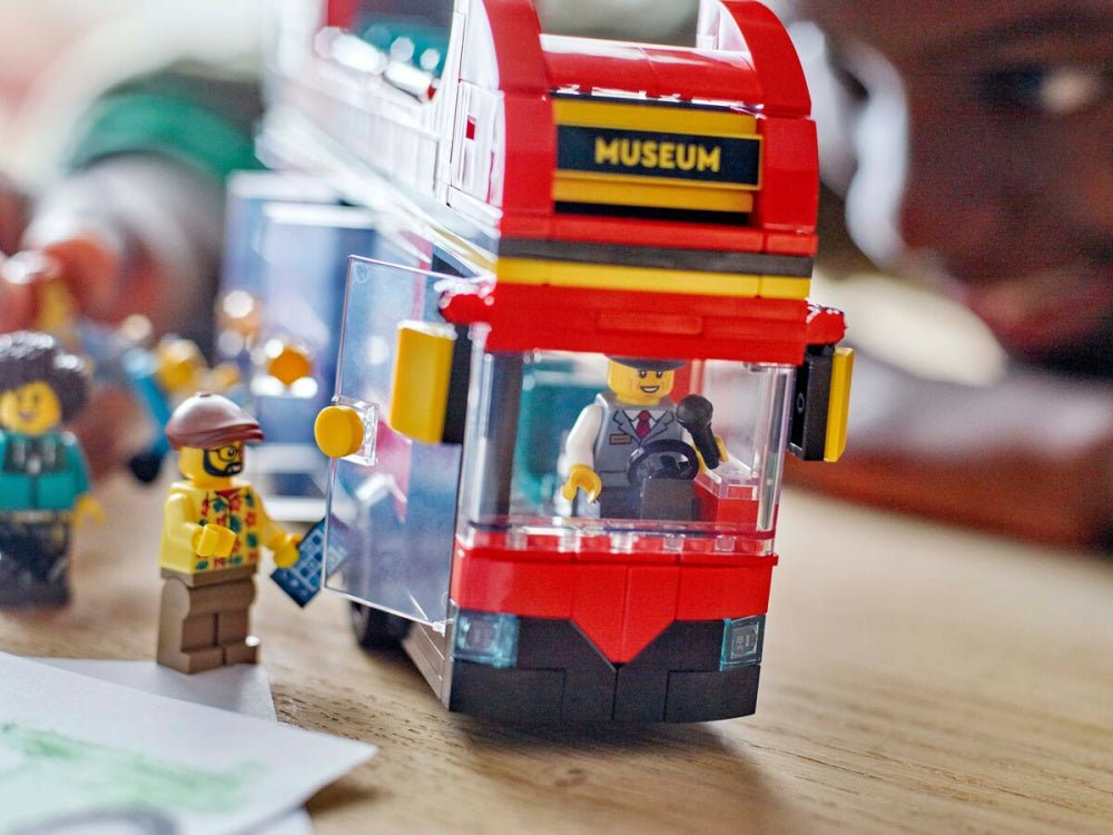 LEGO - City Rød dobbeltdekker-turistbuss - Guttelus