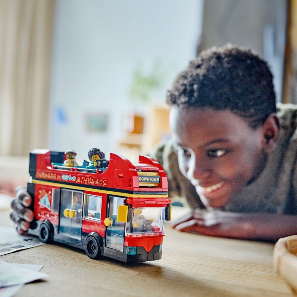 LEGO - City Rød dobbeltdekker-turistbuss - Guttelus