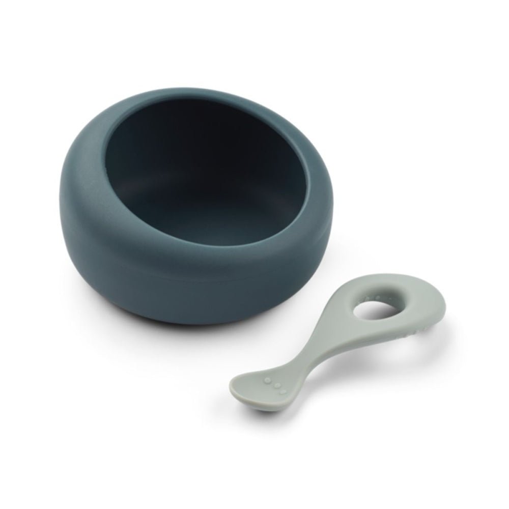 Liewood - Skål med Skje Sett Sparia Whale Blue/ Dove Blue - Guttelus.no
