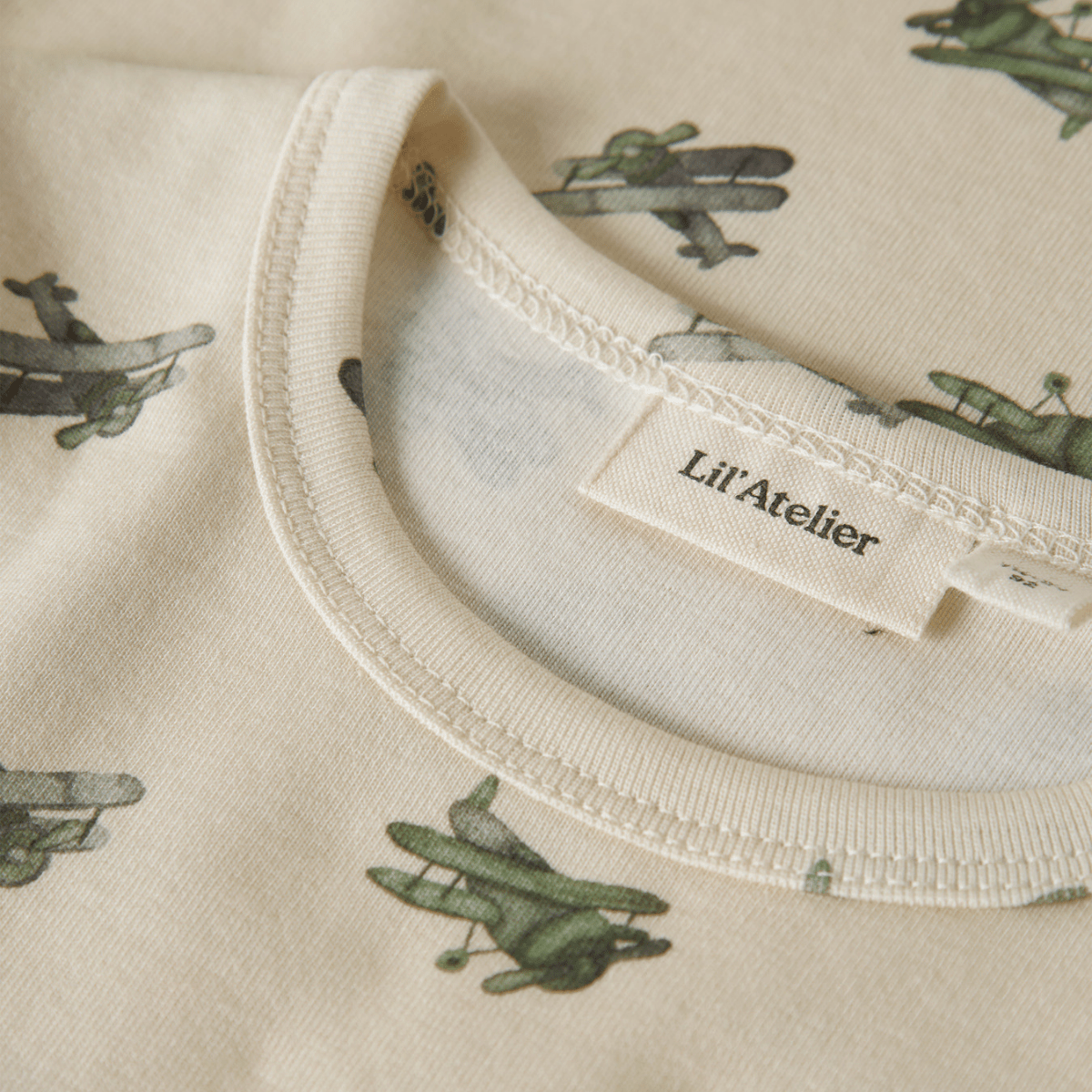 Lil'Atelier - Genser Layo Coconut Milk Airplane - Guttelus.no
