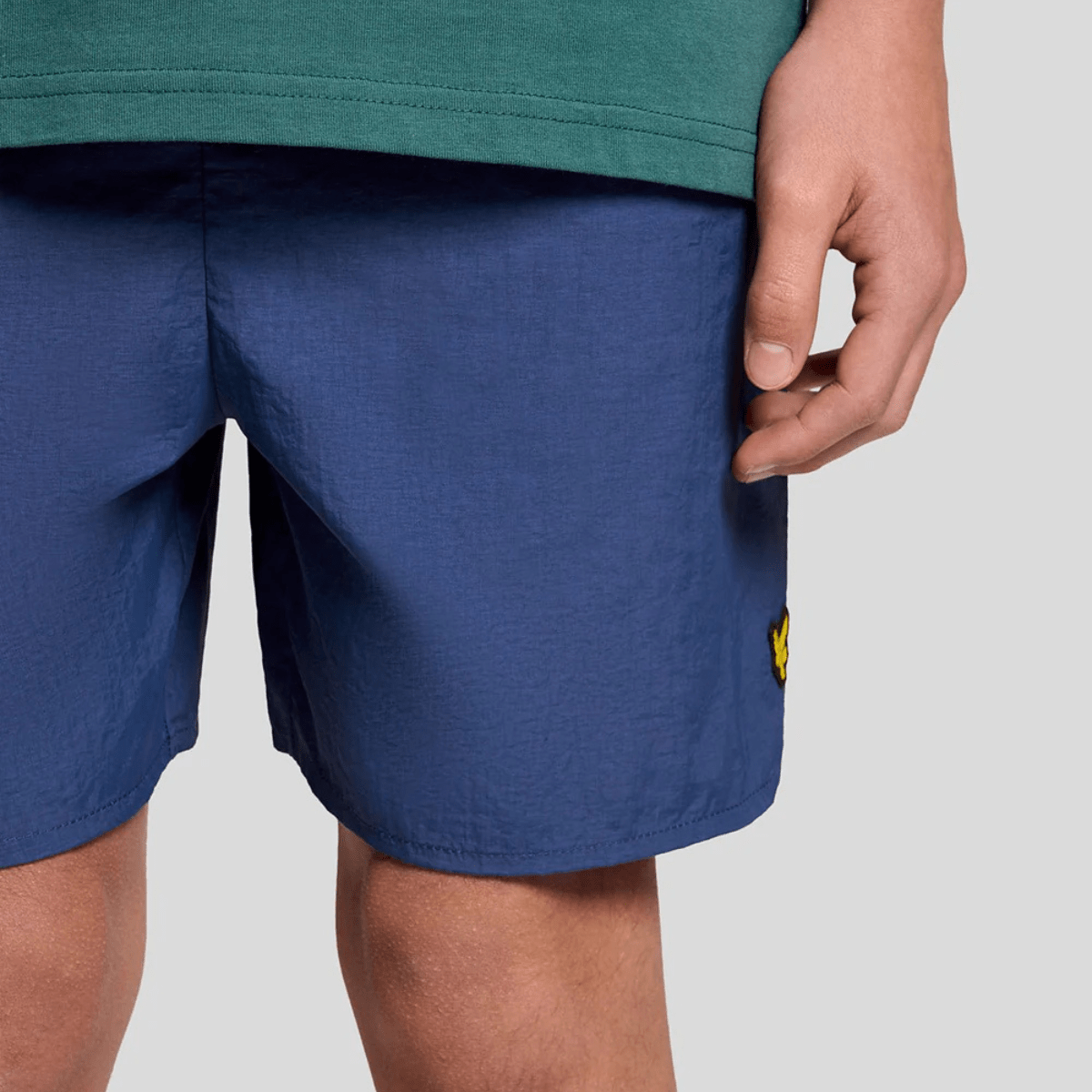 Lyle & Scott - Badeshorts Dark Cornflower - Guttelus.no