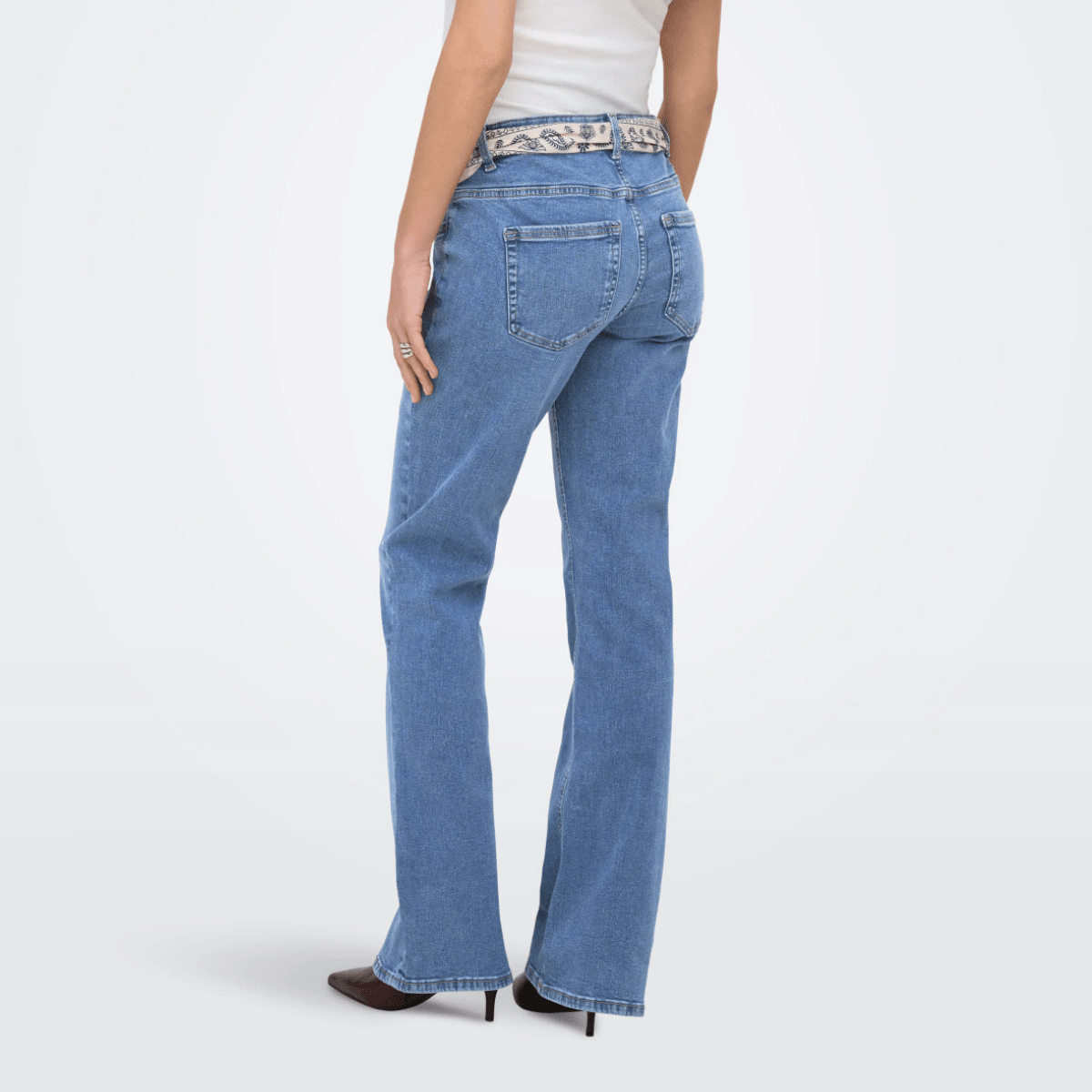 ONLY Maternity - Jeans Blush Flared Light Blue Denim - Guttelus.no