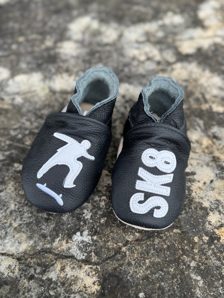 Rose et Chocolat - Tøfler i Skinn SK8 Black - Guttelus